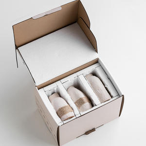 Ensemble de trois petits vases populaires en céramique artisanale, style nordique Xiaohongshu, 100% faits <span class=keywords><strong>à</strong></span> la main, non émaillés, avec sangles, pour intérieur - Product Image 6