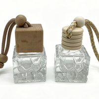 Diffuseur d'huiles essentielles vide et rechargeable en verre losange de 8 ml avec bouchon en bois, personnalisable avec logo, pour suspension de voiture