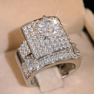 Set di Anelli Scintillanti per Matrimonio da Donna, Gioielli Eleganti per Abiti da Sera - Product Image 5