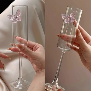 Magnifique Verre à Cocktail et Champagne en Cristal Papillon Penché de Haute Qualité, Design Moderne pour Événements Festifs - Product Image 2