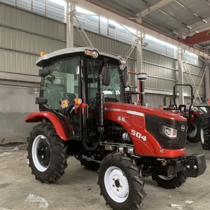 Tracteur agricole à roues 4x4 Luoyang 504 Rouge 50 CV à transmission par engrenages, niveau de sécurité élevé - Product Image 3