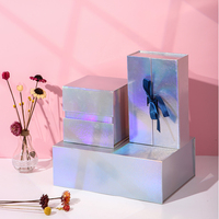 Prêt À Expédier Bas Quantité Minimale De Commande En Gros de Haute Qualité Logo Personnalisé Papier Emballage Magnétique Couvercle Cadeau Pliable Boîte Holographique Avec Ruban