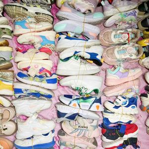 S08 Chaussures en ballots d'enfants d'occasion en gros Lot de sandales d'été abordables Chaussures d'occasion Chaussures de marque de différentes tailles Chaussures d'occasion - Product Image 6