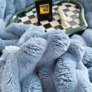 Chăn nỉ 100% <span class=keywords><strong>polyester</strong></span> 300GSM, họa tiết sọc trơn, chăn mùa đông cho giường, chất liệu dệt mềm mại, kỹ thuật dệt kép, thích hợp cho máy bay - Product Image 4