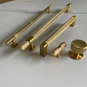 Solid Aluminum Cabinet Pull Handle - 96mm Center Silver Tone Drawer Hardware
