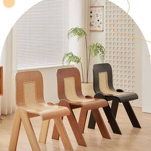 Silla de Comedor con Respaldo de Madera Maciza y Asiento de Ratán, en Color Madera Natural, Nogal Negro y Cerezo, para Dormitorio Infantil u Oficina - Product Image 3