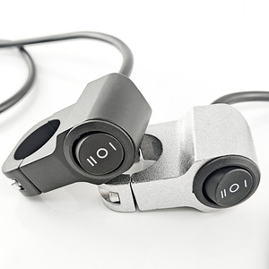 สวิตช์มอเตอร์ไซค์ Qiangye อลูมิเนียมอัลลอยด์ แบบเปิด-ปิด-เปิด 3 ตำแหน่ง สำหรับดัดแปลงจักรยาน มีสีดำและสีเงินให้เลือก - Product Image 1