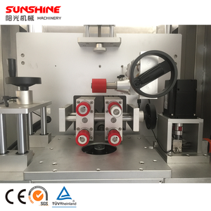 Tốc Độ Cao Tự Động Uống Nước Khoáng Chai PVC Nhãn Applicator <span class=keywords><strong>Shrink</strong></span> <span class=keywords><strong>Sleeve</strong></span> Dán Nhãn Máy Với Đường Hầm Nhiệt - Product Image 2