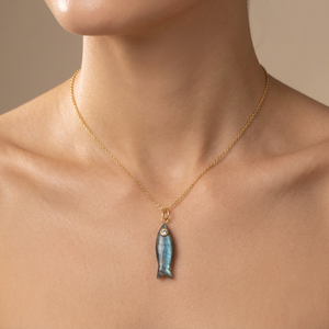 Collier pendentif poisson labradorite flashy en pierre naturelle plaqué or 18 ct mini cz yeux sculpté à la main collier de chaîne câblée en pierres précieuses - Product Image 2