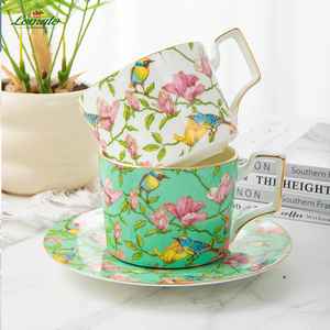Set di Tazze e Piattini in Porcellana <span class=keywords><strong>Bone</strong></span> <span class=keywords><strong>China</strong></span> con Bordo Dorato per Caffè e Tè, Ideale per Casa e Regalo per il Festival di Metà Autunno - Product Image 3