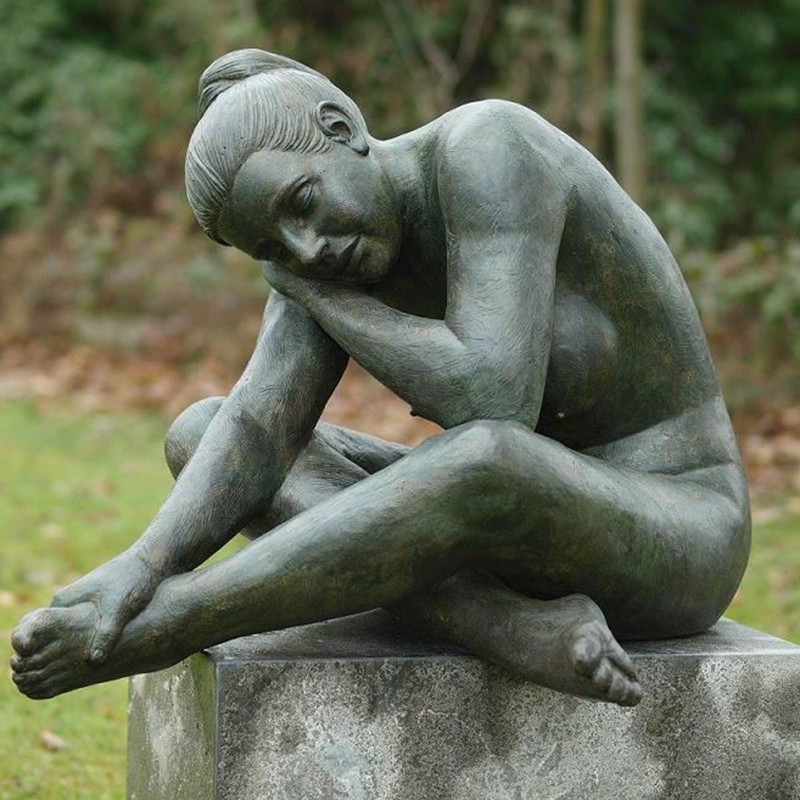 ブロンズ製女性ヌード彫刻 モダンスタイルの金属製ヌード女性像、銅製西洋風裸婦ブロンズ彫刻