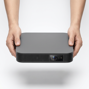 Proyector Láser Portátil 4K con IA, Resistente al Agua, Android 13, Enfoque Automático, para Jardín, Camping y Películas, 2G RAM, Enchufe Estadounidense - Product Image 1