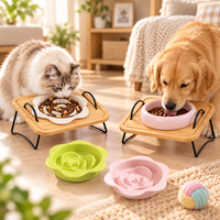 Ensemble de gamelles surélevées en céramique pour animaux de compagnie, avec gamelle anti-glouton en forme de fleur pour chat et chien, gamelle pour nourriture et eau, logo personnalisé, vente en gros pour animaux de compagnie