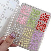 12 compartiments de décorations pour ongles en résine assortie, avec motifs bonbons, cristaux, nœuds, imprimé léopard, cœurs d'amour, strass et pierres précieuses de luxe, pour manucure DIY et salon