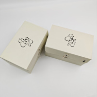 Boîtes d'emballage rigides en carton blanc personnalisées, logo personnalisé, laminage mat de luxe, recyclables/ressortissables, pliables, CMYK 4