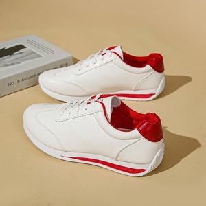 <span class=keywords><strong>Sneakers</strong></span> Bianche Leggere con Lacci e Cinturini Incrociati in Tessuto a Rete per Donna, Collezione Primavera 2026 - Scarpe Sportive Trendy per Studentesse - Product Image 3