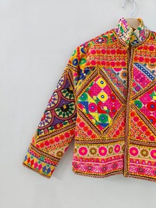 Fabrication indienne Vintage inspiré Blazer vestes pour femmes indien manteau court disponible pour l'approvisionnement mondial de l'Inde - Product Image 3