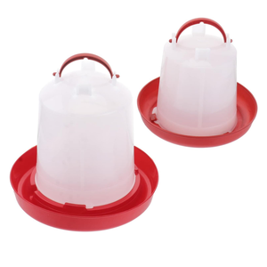 Fontanella per Polli Resistente con Piedini - Fornitore di Abbeveratoi per Polli da 1.5L/2L/4L/6L/8L/10L/14L - Product Image 1