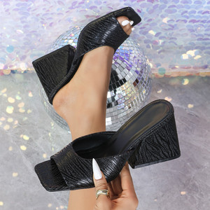 Sandales mules pour femmes en tissu rayé pailleté avec talon bloc épais et bout carré ouvert pour les soirées et occasions décontractées - Product Image 4