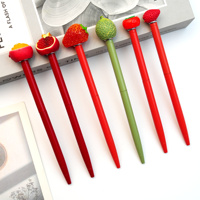 Navulbare draaibare metalen balpen met zachte siliconen fruitvormige kop, op maat gegraveerd logo, balpennen voor boekhandel, retail en cadeau's