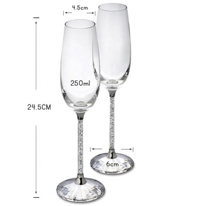 Flûtes à <span class=keywords><strong>Champagne</strong></span> en Verre <span class=keywords><strong>de</strong></span> Mariage en Cristal 250ml Personnalisé - Product Image 6