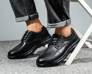 Chaussures de chef de cuisine pour hommes avec tige en cuir imperméable antidérapante noire personnalisée de bonne qualité