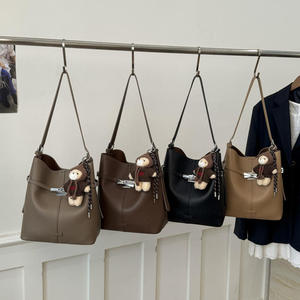 Nouveau sac à bandoulière français en cuir PU pour femme, sac seau rétro à la mode - Product Image 1