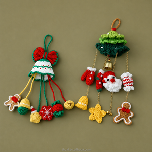 Ornement de Noël fait main au crochet pour voiture, en fil, avec figurines de bonhomme en pain d'épices, Père Noël, flocon de neige, bonbons, et breloque de décoration pour rétroviseur - Product Image 1