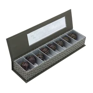 डिवाइडर के साथ गत्ता चॉकलेट पैकेजिंग उपहार बॉक्स चॉकलेट के लिए चुंबकीय बंद होने बक्से स्पष्ट खिड़की के साथ