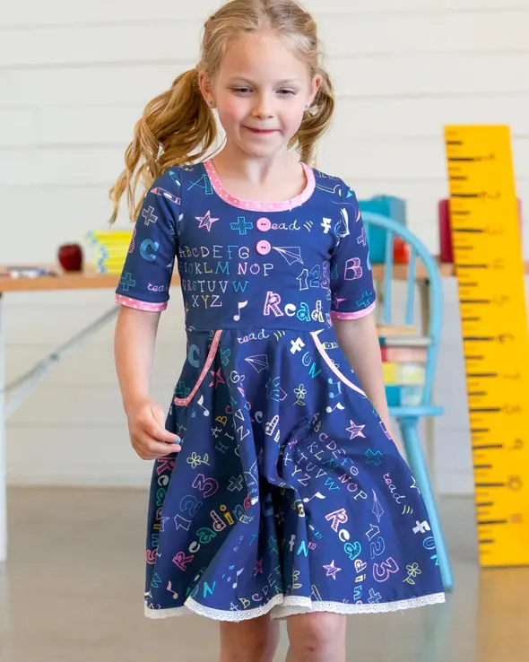 Sommer Kurzarm zurück zur Schule Kleid ABC Buchstaben drucken blaue Baby kleider mit Taschen