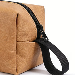 Стильная унисекс-косметичка для путешествий, несессер на молнии, экологичный, прочный, из кожи и холста, для умывания и бритья - Product Image 3