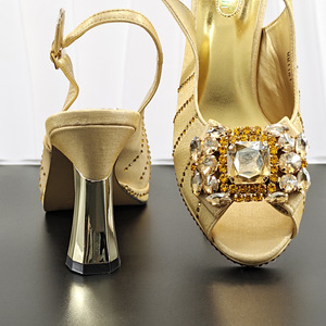 <span class=keywords><strong>Scarpe</strong></span> da Sposa <span class=keywords><strong>con</strong></span> Fibbia Quadrata in Strass e Borsa Abbinata, Set di <span class=keywords><strong>Scarpe</strong></span> e Borsa <span class=keywords><strong>con</strong></span> Diamanti per Cerimonie - Product Image 4