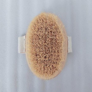 Commercio all'ingrosso della fabbrica Logo in legno <span class=keywords><strong>spazzola</strong></span> per il corpo a secco semplice stile ovale <span class=keywords><strong>spazzola</strong></span> da bagno <span class=keywords><strong>con</strong></span> <span class=keywords><strong>Cellulite</strong></span> esfoliante setole da massaggio - Product Image 5