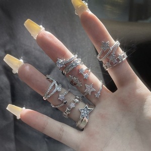 <span class=keywords><strong>แหวน</strong></span>รูปดาวทรงเรขาคณิตแบบไม่สมมาตร สไตล์โกธิค พังก์ บลิง สำหรับผู้หญิง สาวๆ ประดับคริสตัลเพทาย <span class=keywords><strong>แหวน</strong></span>สไตล์ Y2K อี<span class=keywords><strong>โม</strong></span> เครื่องประดับ - Product Image 2