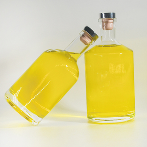 Botella de Vidrio Transparente de 200 ml, 375 ml, 500 ml, 700 ml, 1000 ml con Corcho, Envase Premium para Licores como Whisky, Ron, Brandy, Ginebra y Tequila - Product Image 2