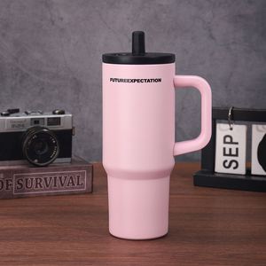 Gobelet isotherme de voyage 720 ml (24 oz) avec poignée, couvercle, paille et base antidérapante pour café chaud - Product Image 1