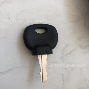 Clé compatible pour rouleau compresseur Bobcat Bomag 14607, clé noire. - Product Image 1