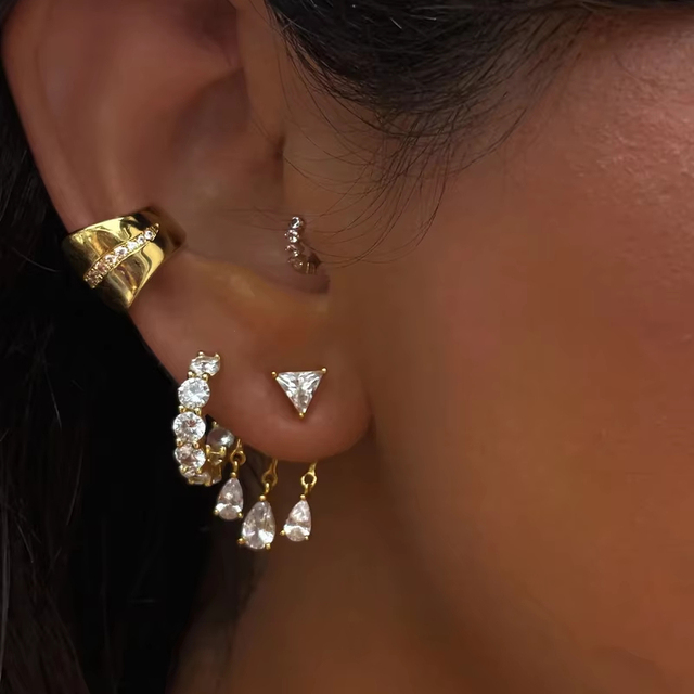 Sparking Bling 18K Gold Plated Fashion Women Jewelry Micro Pave 5A CZ Hoop Simple No Piercing Era Bone