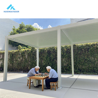 Pergola motorisée à lames orientables 100 % étanche, taille personnalisée, avec télécommande, pour balcon, style naturel