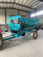 Épandeur d'engrais organique rotatif à traction tracteur, machine à épandre d'engrais solide à engrenages centraux