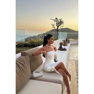 Robe de soirée blanche en crochet avec détails roses, col rond, silhouette de robe de bal, longueur au sol, robe de bal à sequins - Product Image 5