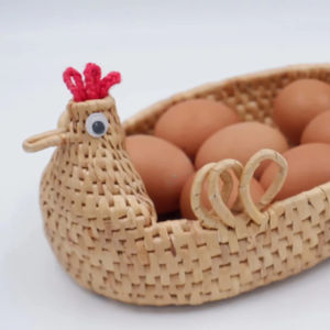 Cesta Artesanal de Jacinto de Agua para Huevos, Contenedor de Almacenamiento de Huevos Tejido Natural, Cesta Decorativa Única con Forma de Animal para Cocina Rústica - Product Image 2