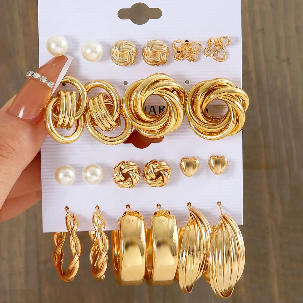 Customize Creative Metal circle chain 6-piece stud earrings set personality love pin Butterfly earrings for girls