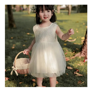 Robe de princesse en jacquard blanc personnalisé de <span class=keywords><strong>boutique</strong></span> Robe sans manches à col rond Robes de filles de style américain - Product Image 1
