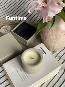 Candela Profumata con Stoppino in Legno, Vaso in Ceramica Effetto Cemento, Cera di Soia, Candela Aromaterapica, Decorazione Minimalista per Casa, Tavolo e Matrimonio - Product Image 3