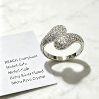Bagues en laiton plaqué platine, pierres étincelantes élégantes pour les fêtes d'anniversaire, les mariages, les anniversaires de mariage, bijoux de mode, cadeaux
