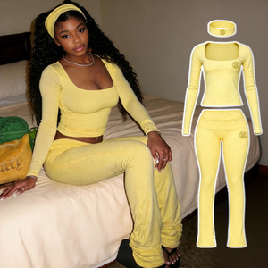 Ensemble décontracté deux pièces de qualité supérieure pour femme : T-shirt à col en U, pantalon évasé à revers et bandeau – Vêtements doux pour l'automne et le streetwear - Product Image 1