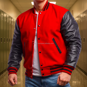 Chaqueta Varsity Clásica y Cómoda con Bordado Personalizado para Hombre, Color Rojo Brillante y Negro, con Botones de Cuerno - Product Image 2