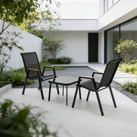 Chaise de salle à manger d'extérieur respirante en maille avec accoudoirs imitation bois, chaise de jardin de loisirs en métal noir