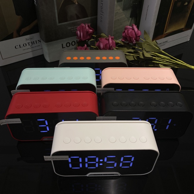 2024 Hot Sale LED Digital Alarm Clock Custom Table Clocks FM Radio TF Card Speakers Wireless Clock